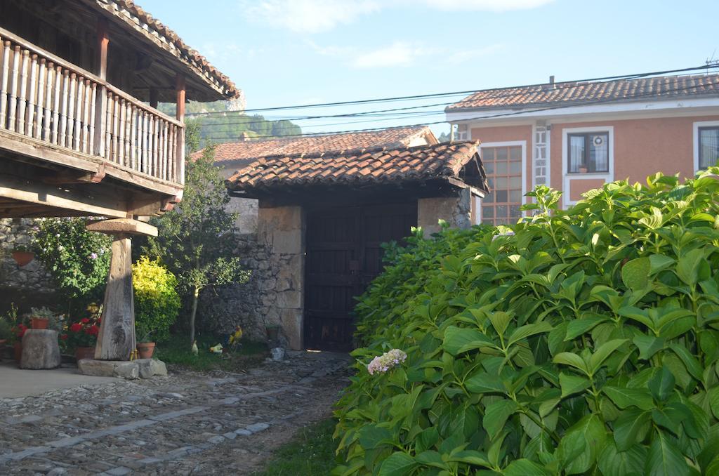 La Corrolada Guest House Avin Exterior photo