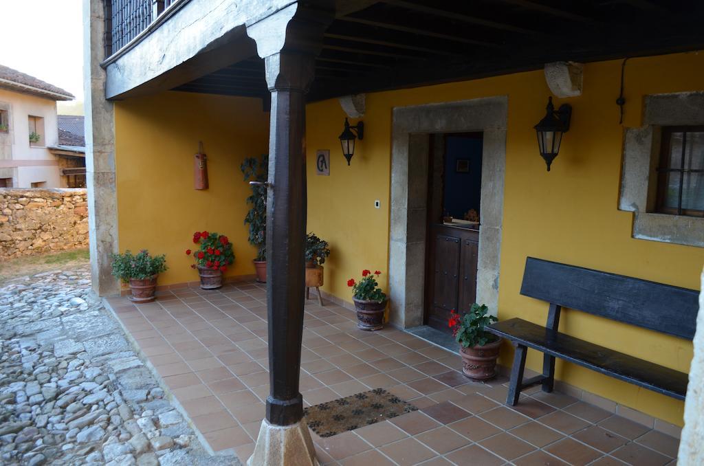 La Corrolada Guest House Avin Exterior photo